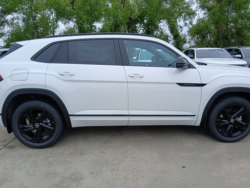New 2026 Volkswagen Atlas Cross Sport SEL R-Line AWD/4WD image 6