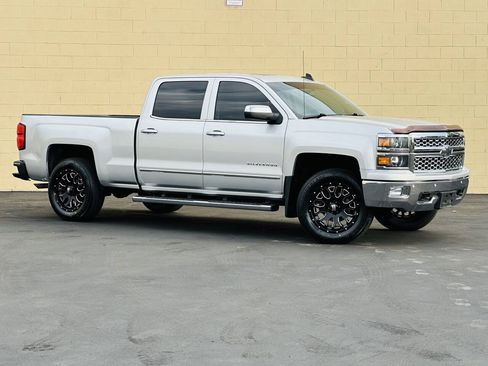 Used 2015 Chevrolet Silverado 1500 LTZ AWD/4WD image 2
