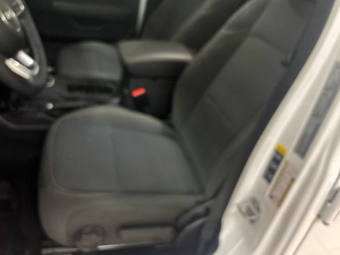 Used 2025 Jeep Wrangler Unlimited Sahara w/ Safety Group AWD/4WD image 22