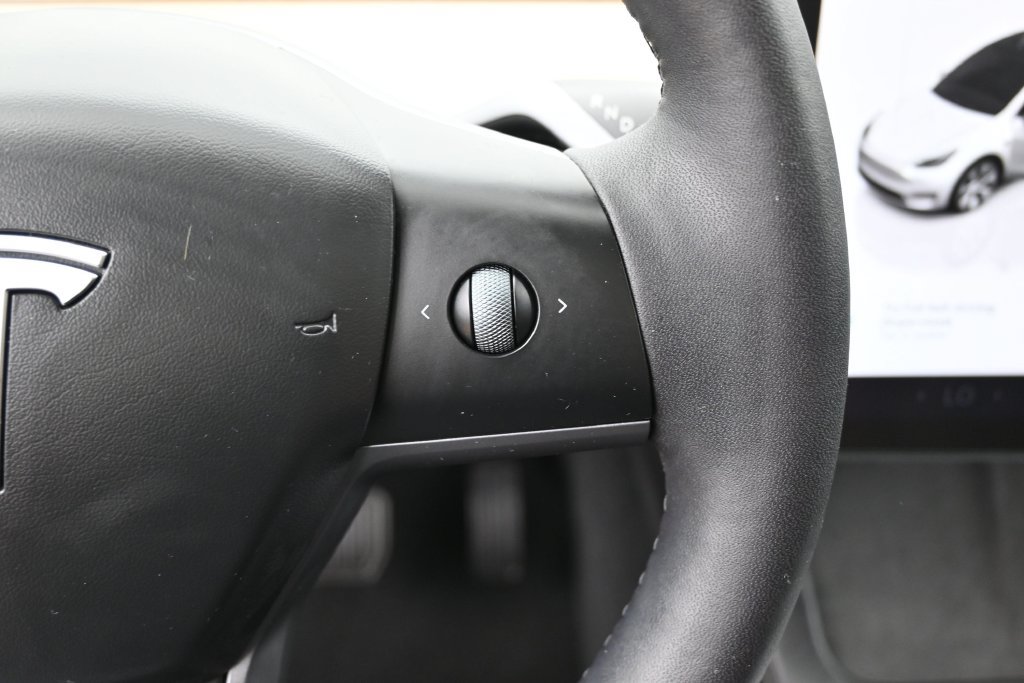 Used 2023 Tesla Model Y Long Range AWD/4WD image 20
