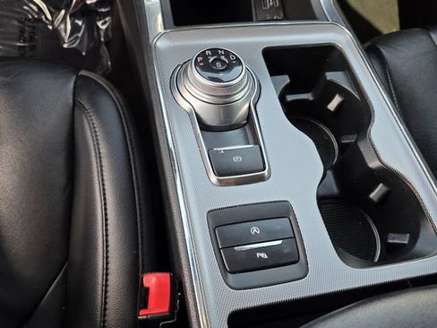 Used 2021 Ford Edge Titanium AWD/4WD image 25