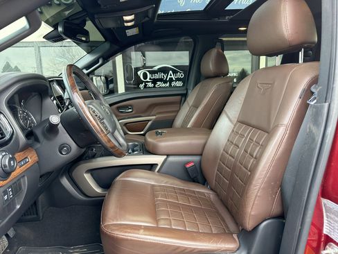 Used 2021 Nissan Titan Platinum Reserve w/ Moonroof Package image 9