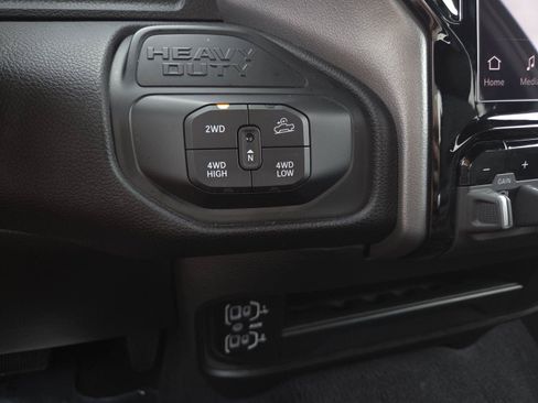 Used 2025 RAM 2500 Big Horn AWD/4WD image 13