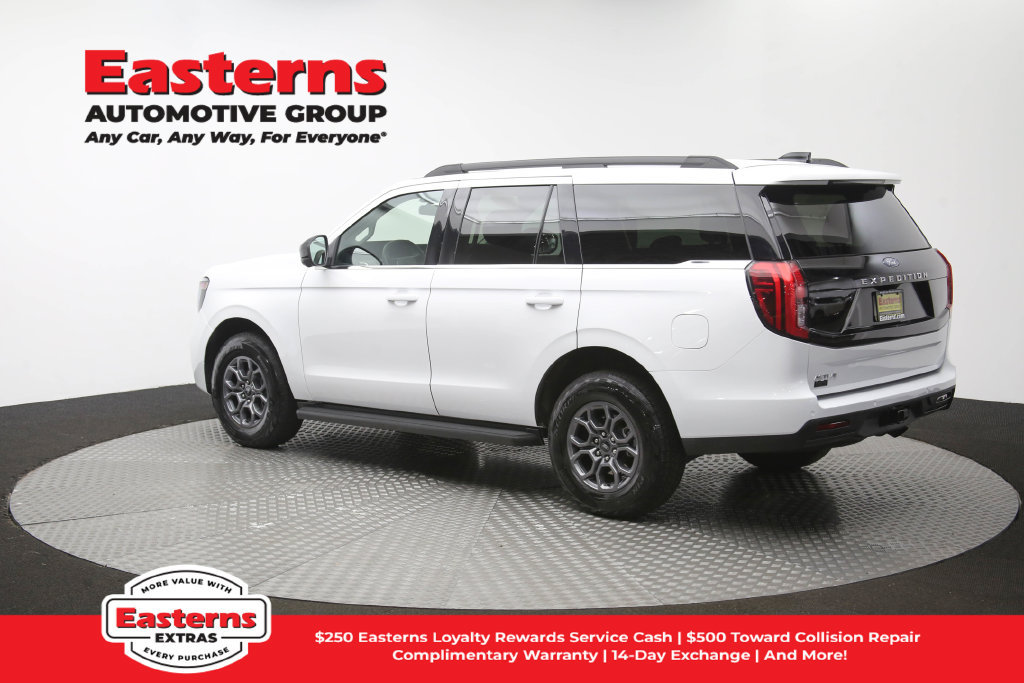 Used 2025 Ford Expedition Active AWD/4WD image 64