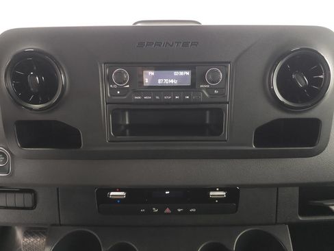 Used 2025 Mercedes-Benz Sprinter 2500 image 14