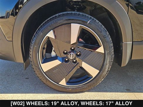 New 2026 Nissan Kicks SR image 29