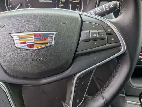 Certified 2024 Cadillac XT5 Luxury image 17