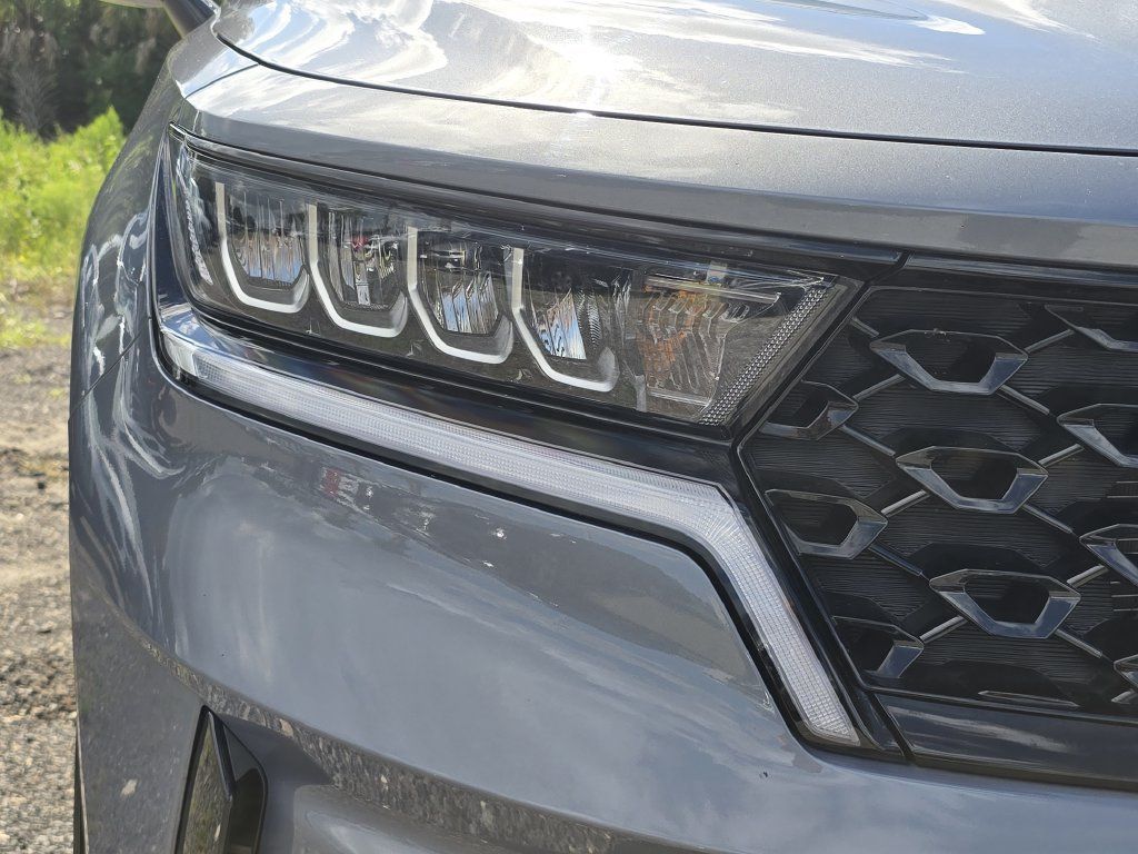 Used 2023 Kia Sorento S w/ Panoramic Sunroof Package FWD image 10