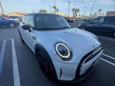 Used 2024 MINI Cooper 2-Door Hardtop image 3