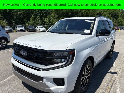 Used 2025 Ford Expedition Platinum AWD/4WD image 9
