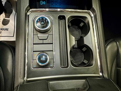 Certified 2024 Ford Expedition XLT image 31