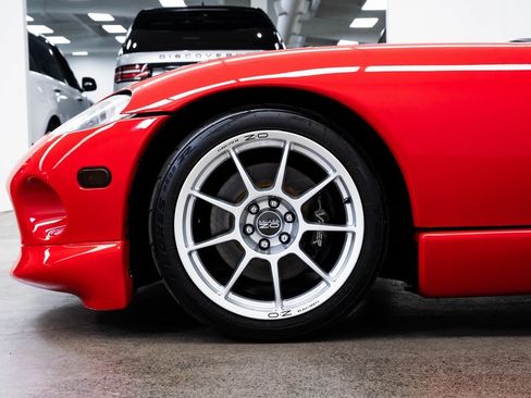 Used 1997 Dodge Viper GTS image 7