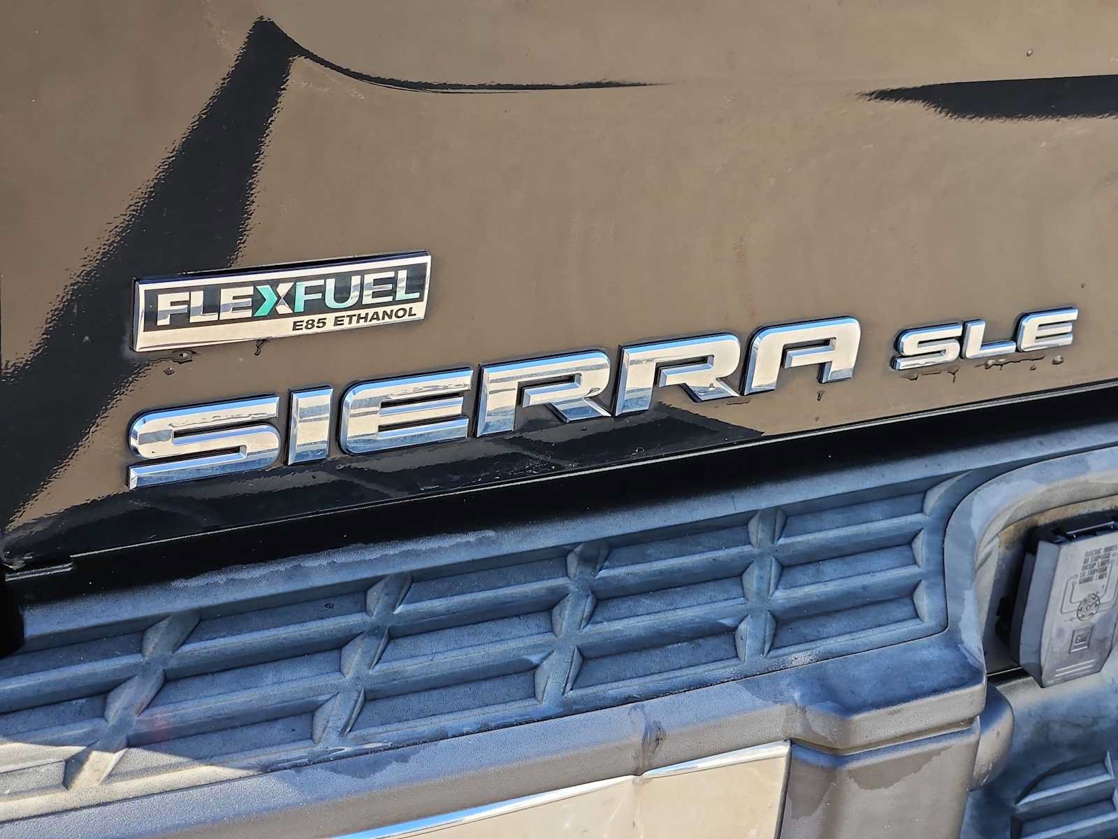 Used 2010 GMC Sierra 1500 SLE w/ Texas Edition RWD image 13