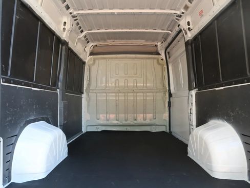 Used 2019 RAM ProMaster 2500 FWD image 12