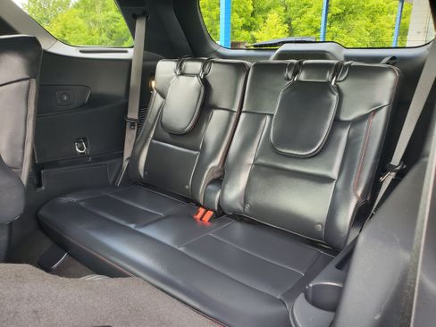 Used 2025 Ford Explorer ST-Line AWD/4WD image 25