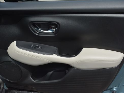 Used 2023 Honda HR-V LX image 21