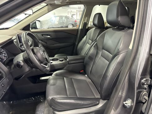 Certified 2023 Nissan Rogue SV w/ SV Premium B Package AWD/4WD image 4