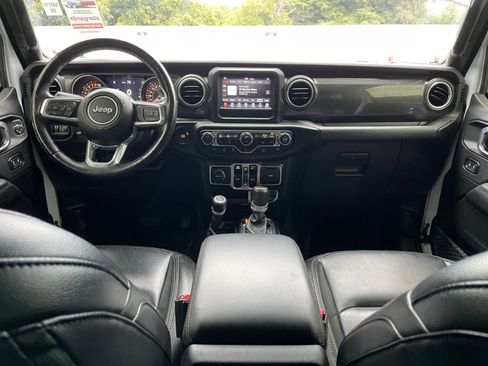 Used 2021 Jeep Wrangler Unlimited Sahara image 16