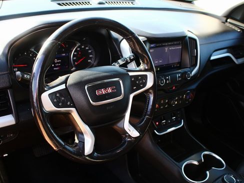 Used 2019 GMC Terrain SLT w/ Preferred Package image 2