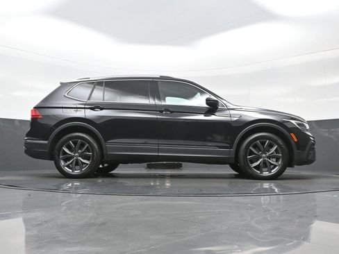 Used 2022 Volkswagen Tiguan SE AWD/4WD image 33