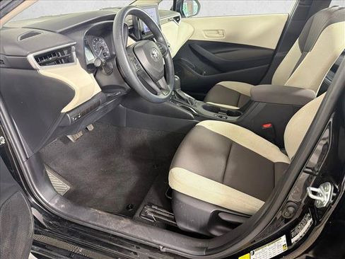 Used 2023 Toyota Corolla LE FWD image 9