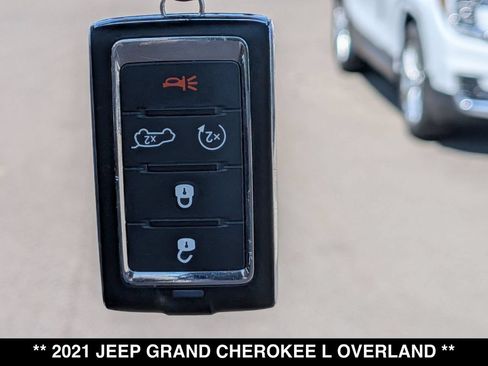 Used 2021 Jeep Grand Cherokee L Overland w/ Advanced Protech Group III AWD/4WD image 28