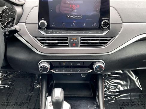 Used 2023 Nissan Altima 2.5 SR image 9