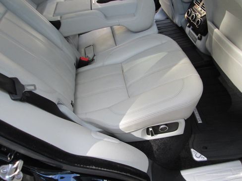 Used 2017 Land Rover Range Rover Supercharged image 24