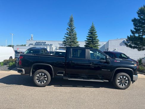 Used 2024 Chevrolet Silverado 3500 LT w/ All Star Edition AWD/4WD image 4
