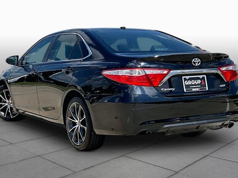 Used 2017 Toyota Camry XSE w/ Moonroof Package FWD image 12