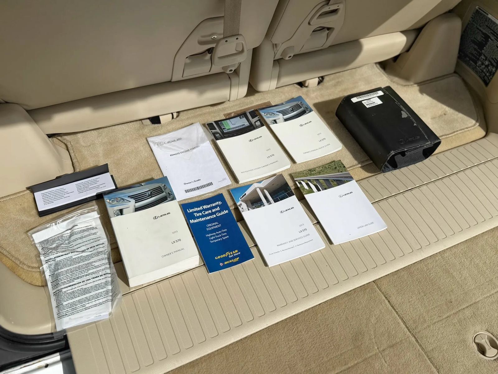 Used 2013 Lexus LX 570 4WD w/ Luxury Pkg image 82
