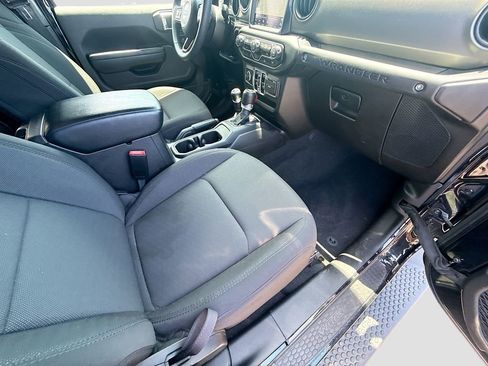 Used 2023 Jeep Wrangler Unlimited w/ Sun & Screen Package AWD/4WD image 32