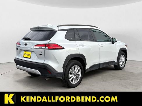 Used 2022 Toyota Corolla Cross LE w/ Black Badges Package (TMS) image 5