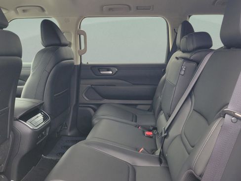 New 2026 Nissan Armada SV image 8