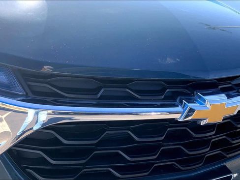 Certified 2025 Chevrolet Trax LT w/ Driver Confidence Package image 30