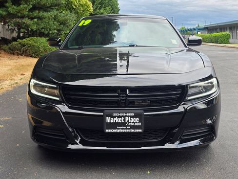 Used 2019 Dodge Charger SXT RWD image 9