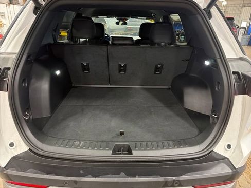Used 2026 Chevrolet Equinox LT w/ Convenience Package II AWD/4WD image 5