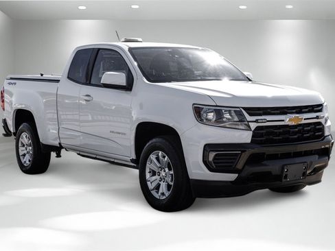 Used 2021 Chevrolet Colorado LT w/ Fleet Safety Package image 3