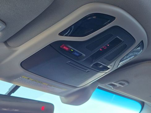 Used 2020 Subaru Outback Premium image 31