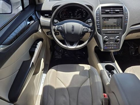 Used 2017 Lincoln MKC Reserve FWD image 14