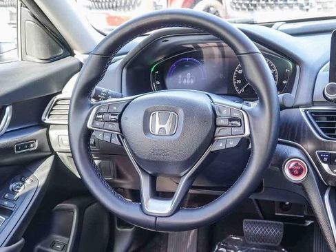 Used 2022 Honda Accord Touring image 14