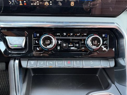 New 2026 GMC Sierra 2500 Denali Ultimate AWD/4WD image 14