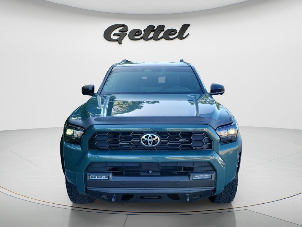 Used 2025 Toyota 4Runner TRD Off-Road Premium AWD/4WD image 2