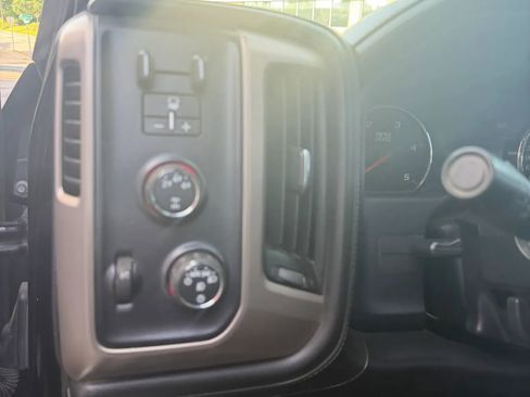 Used 2016 GMC Sierra 2500 Denali w/ Duramax Plus Package AWD/4WD image 23