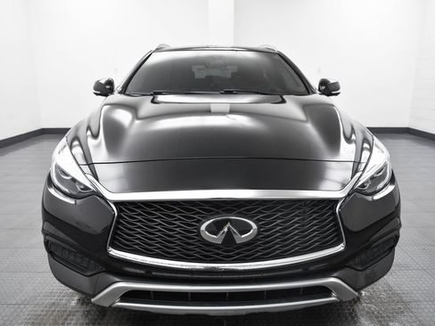 Used 2019 INFINITI QX30 Premium w/ Navigation Package image 2