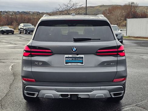 New 2026 BMW X5 xDrive40i w/ Climate Comfort Package image 5