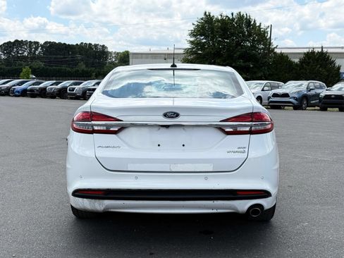 Used 2018 Ford Fusion SE w/ Equipment Group 602A FWD image 8