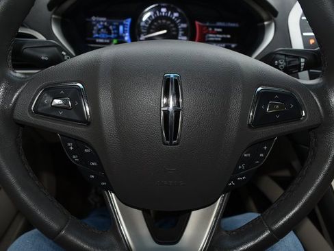 Used 2016 Lincoln MKZ Hybrid image 19