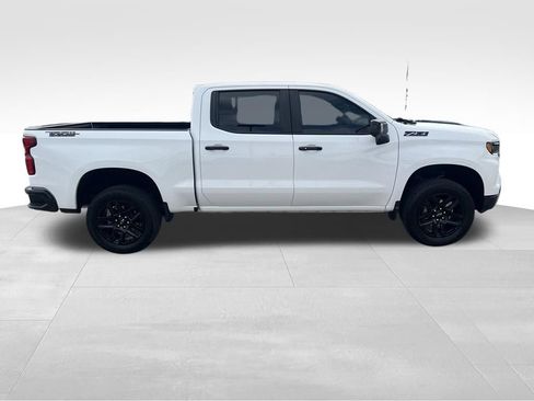 Used 2024 Chevrolet Silverado 1500 LT Trail Boss w/ LT Trail Boss Premium Package AWD/4WD image 8