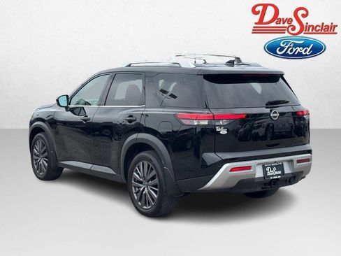 Used 2023 Nissan Pathfinder SL w/ SL Premium Package AWD/4WD image 9